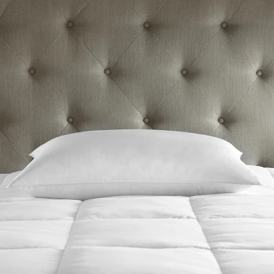 Downlite White Goose Chamber Hotel Bed Pillow. 1 Downlite White Goose Chamber Hotel Bed Pillow.