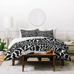 Beshka Kueser Abundance Duvet Set Black/White - Deny Designs